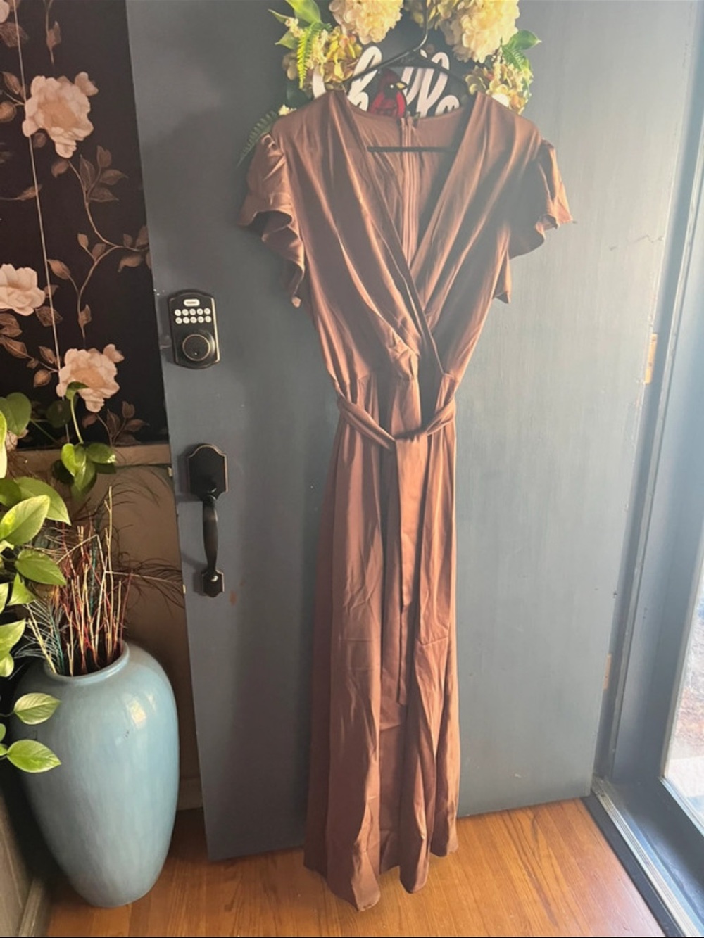 Brown Flutter Sleeve Tie Waist Maxi Dress Size 12-14 NWOT